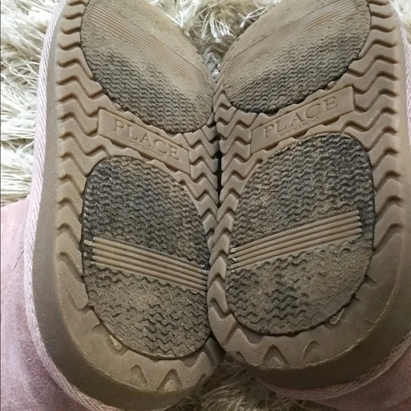 THE CHILDRENS PLACE Girls size 1 ROSE GOLD FAX FUR WINTER BOOTS - Picture 4 of 5